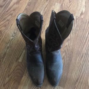 Men’s ARIAT size 11 leather boots